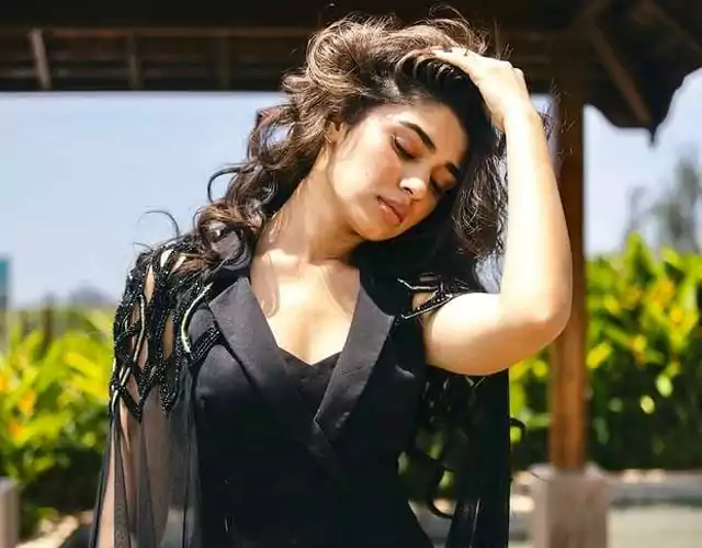 Actress Krithi Shetty New Photos